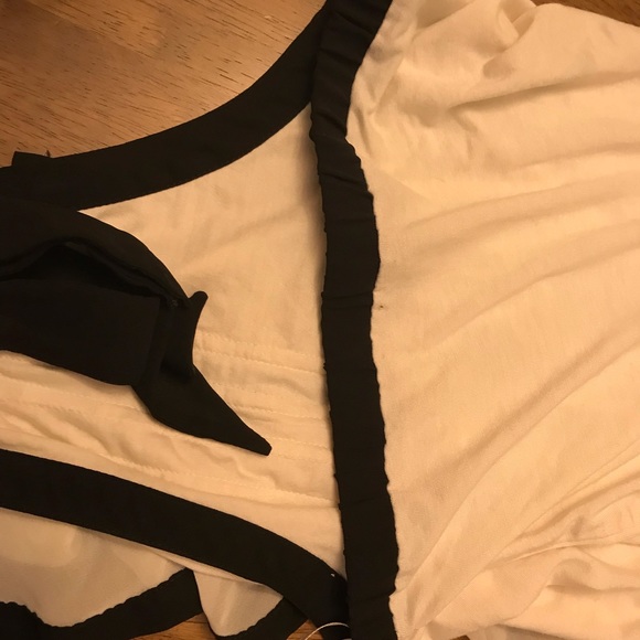 Cream & black halter top with ruffle ascent size S - Picture 4 of 5